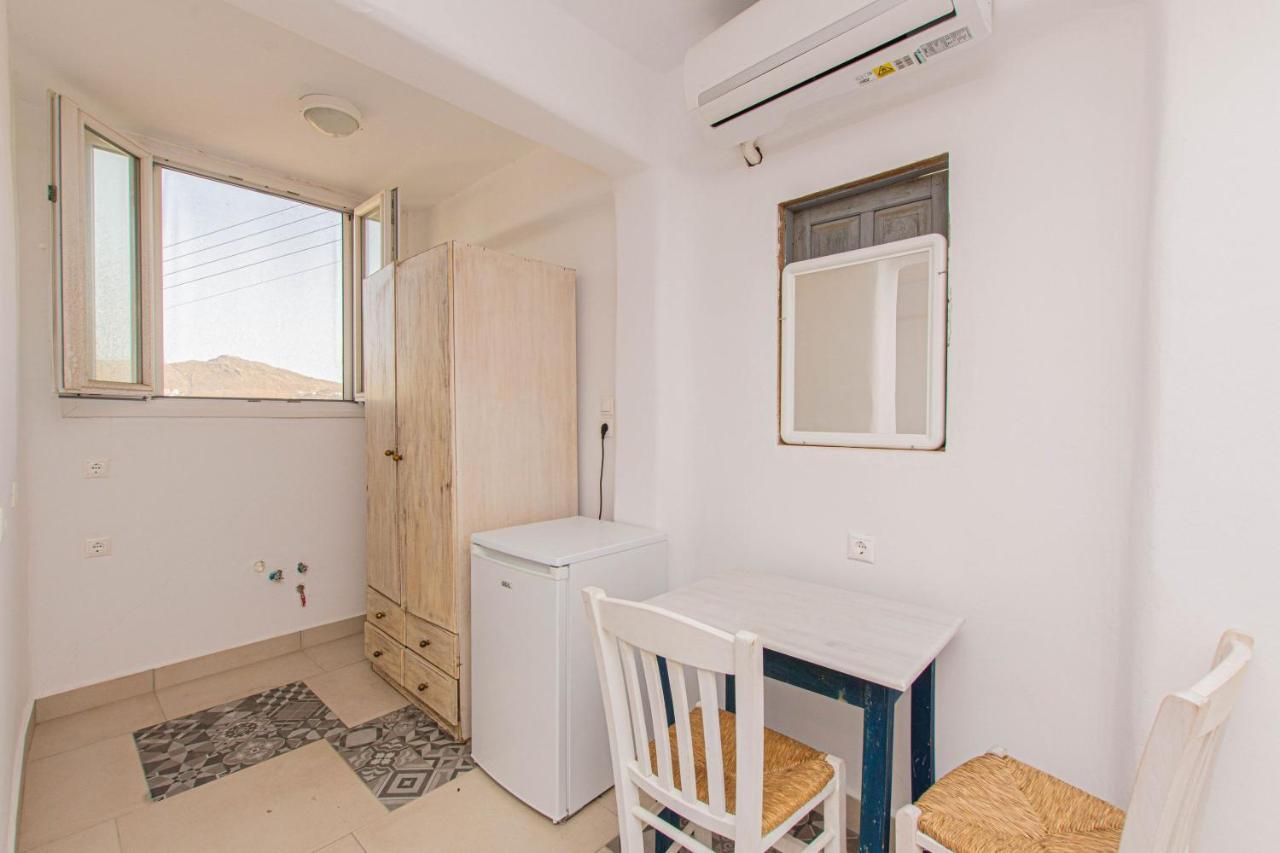 Bebis House Aparthotel Klouvas Exterior photo